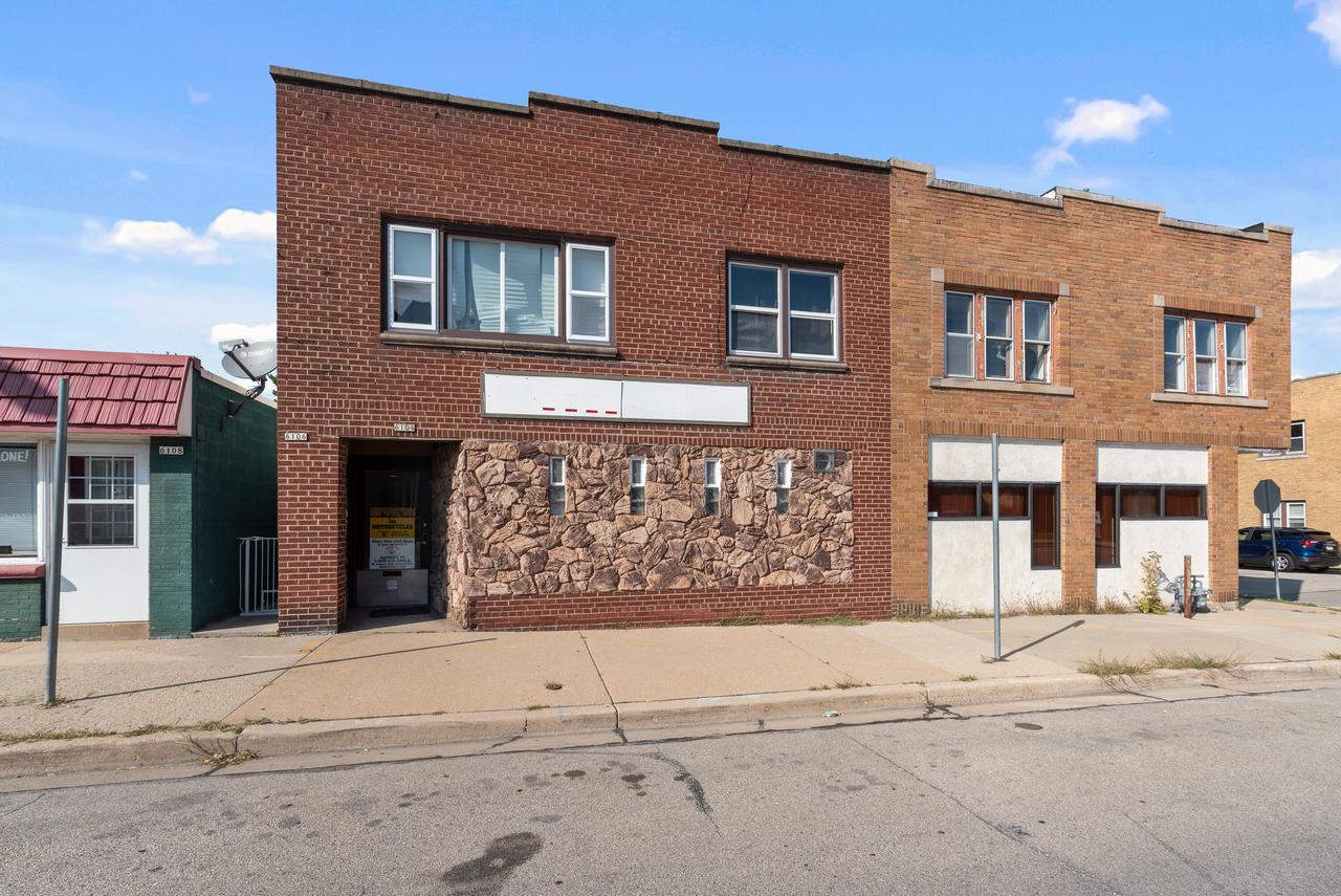 6104 W Lincoln Avenue — photo