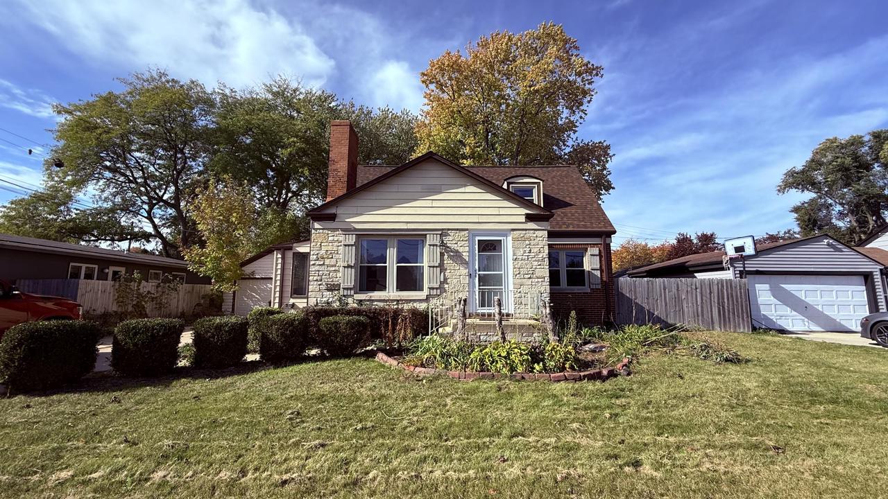 3200 N Main Street — photo