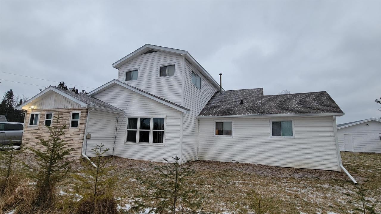 W777 County Rd M — photo