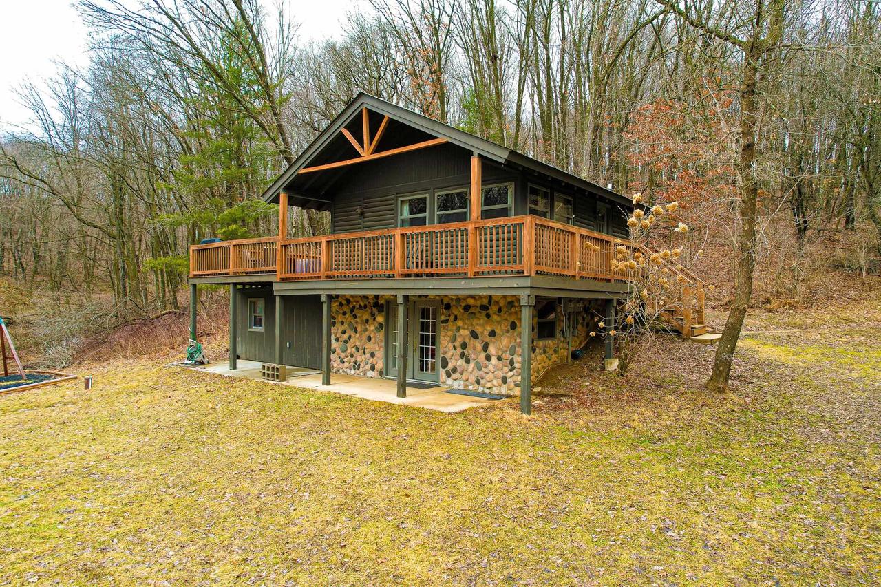 W10448 Whippoorwill Lane — photo