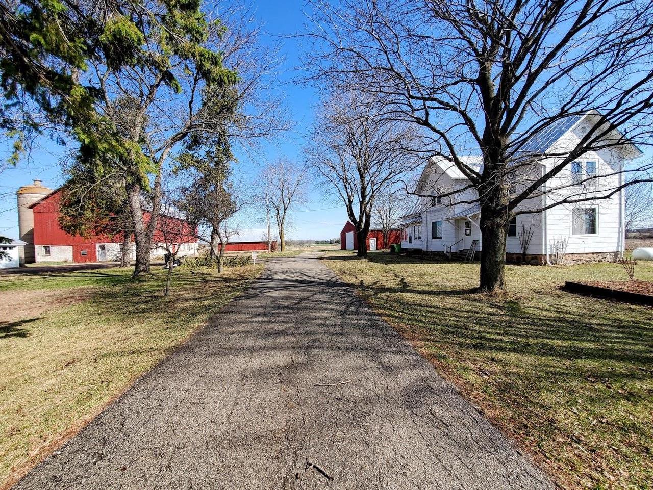 E9542 County Road I — photo