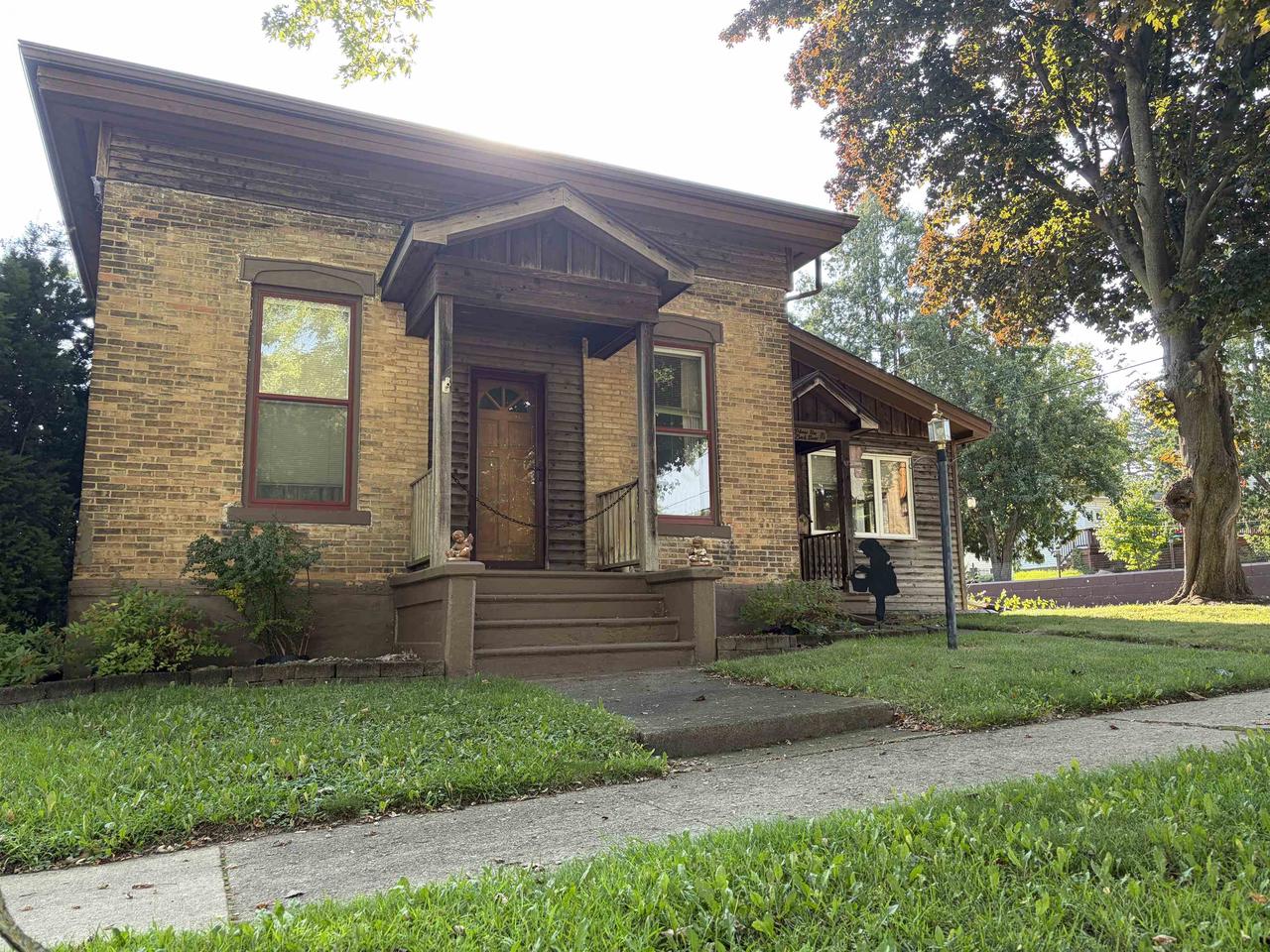 208 N Capron Street — photo