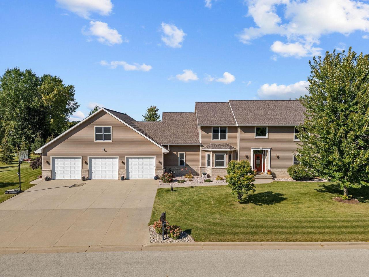 W5071 Cherrywood Court — photo