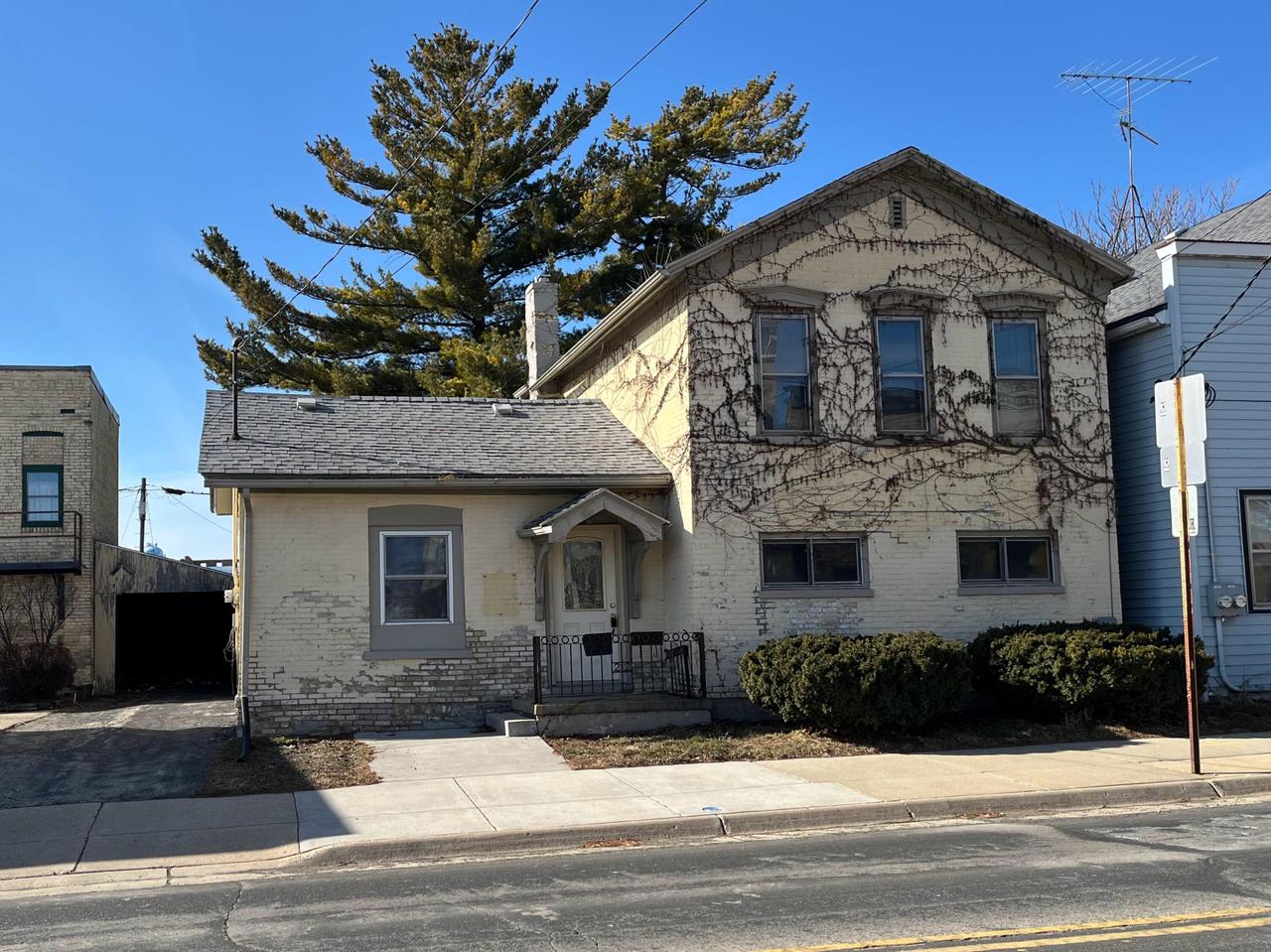 212 N 4th Street — photo
