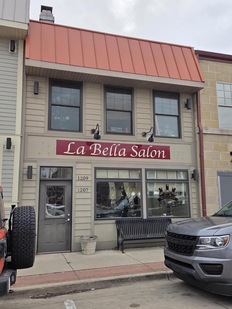 1207 Bridge Street 1209 — photo