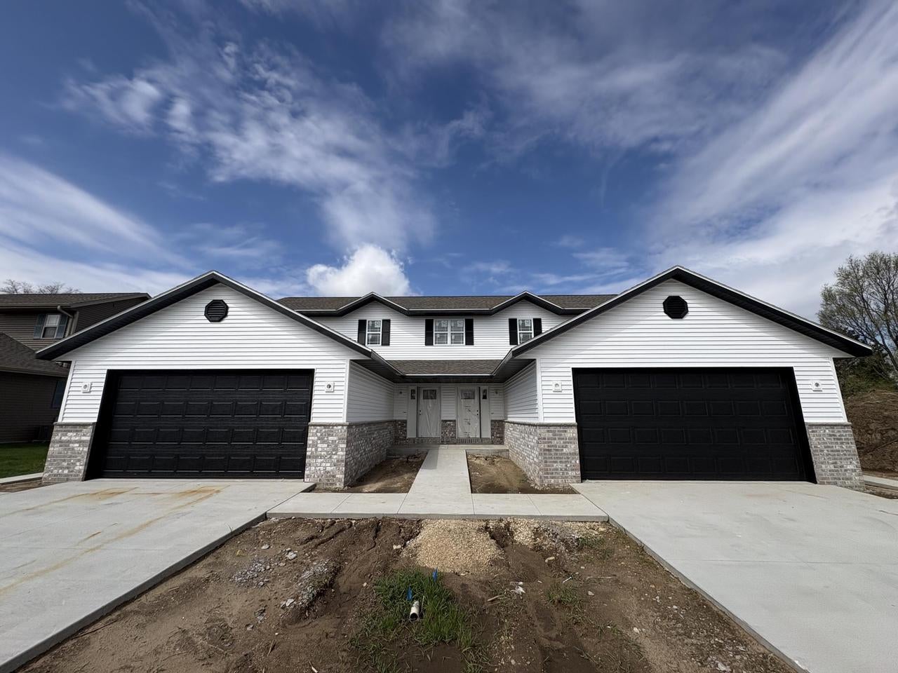 1334 Legion Circle — photo