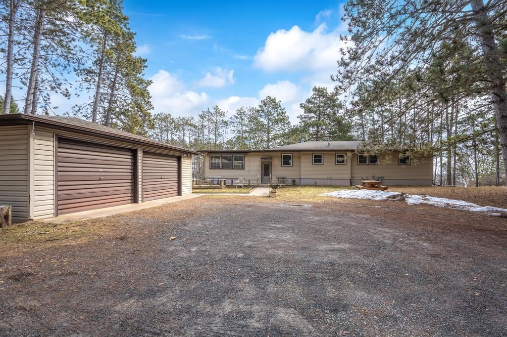 917 Sunrise Beach Drive — photo