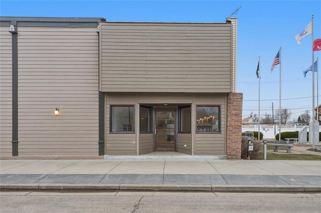 134 W Lincoln Street — photo