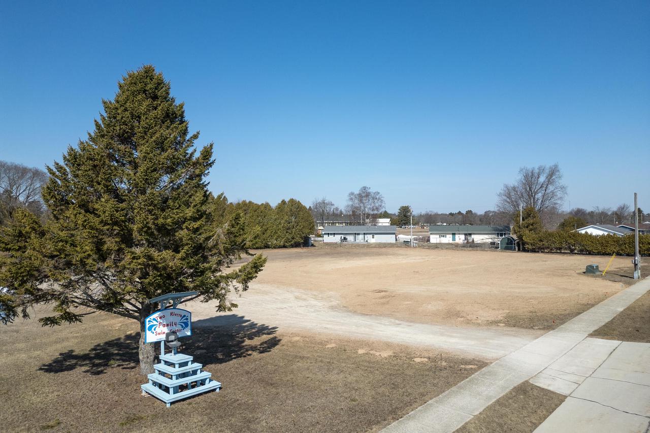 3612 Bellevue PLACE, Two Rivers, WI 54241