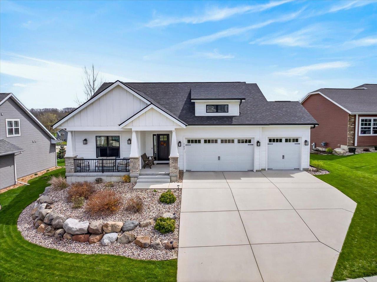 107 Cobblestone Drive — photo