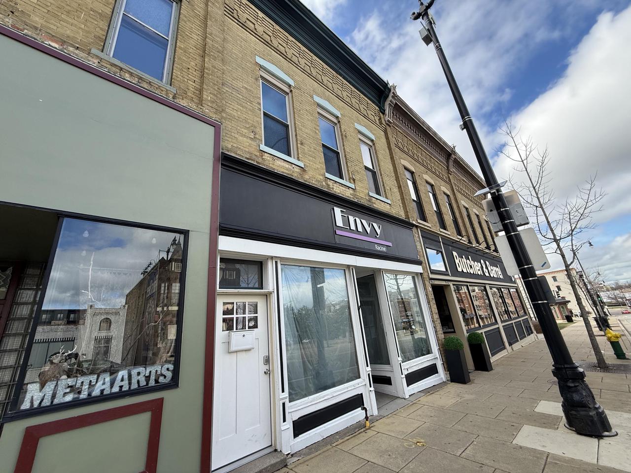 232 Main STREET, Racine, WI 53403 — photo 2