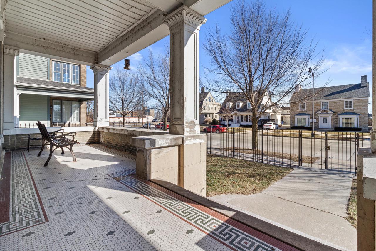 920 Main STREET, Racine, WI 53403 — photo 3