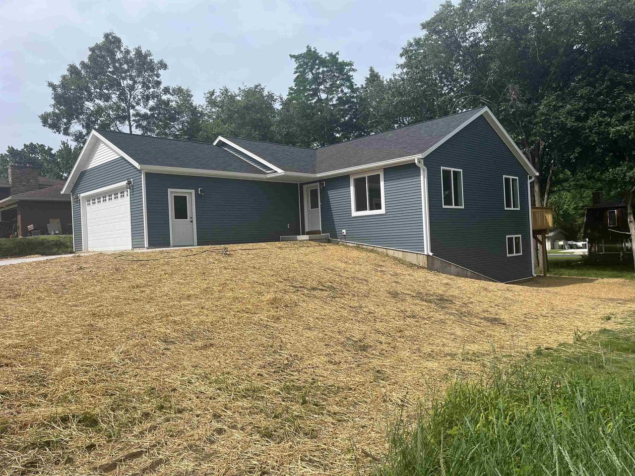 567 Ridge STREET, Reedsburg, WI 53959 — photo 2