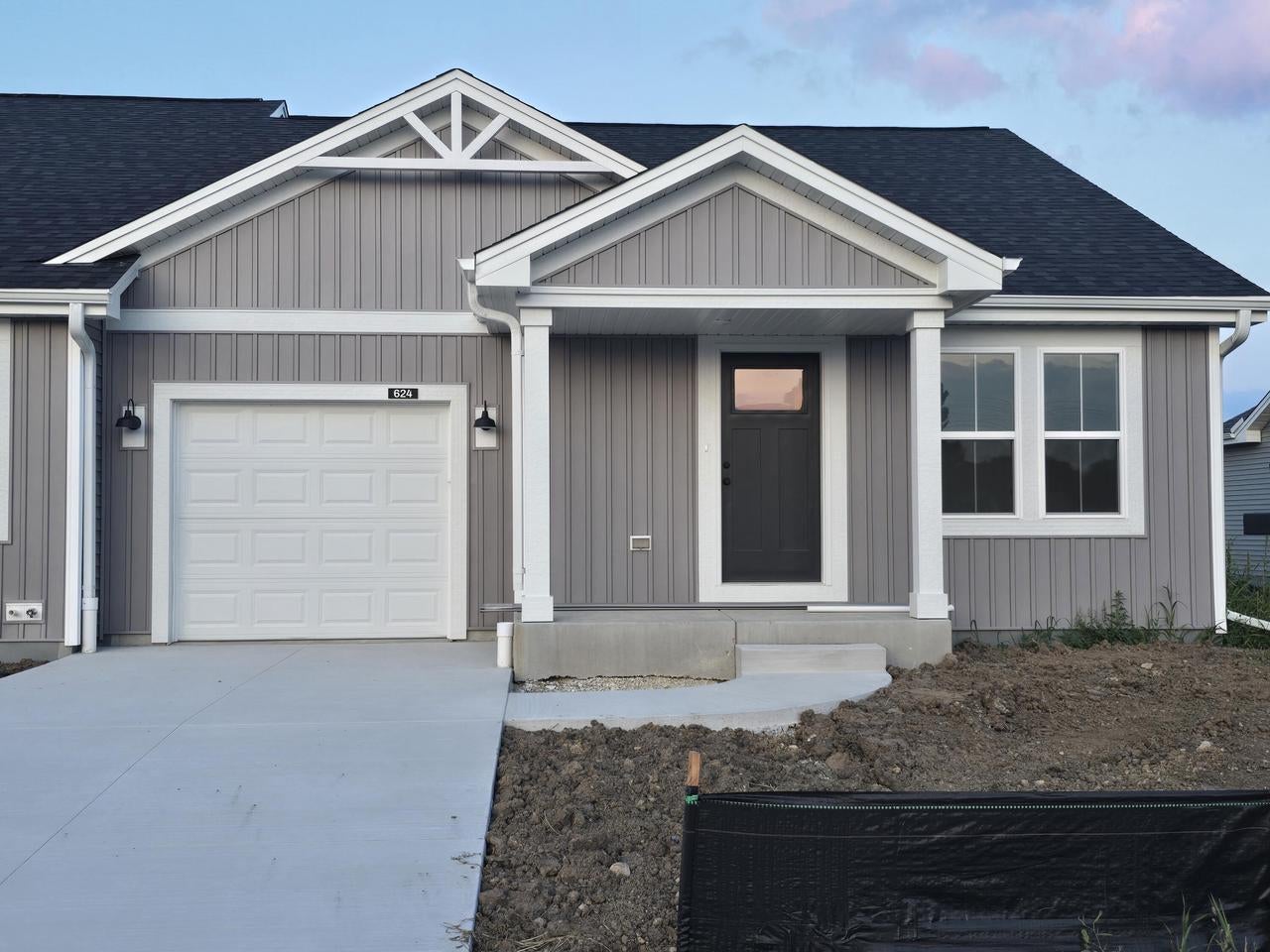 624 Harvest Lane — photo