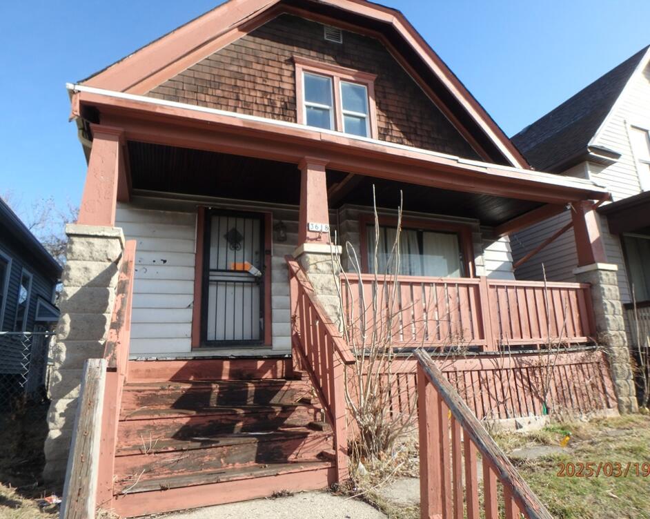 3618 W Burleigh Street — photo