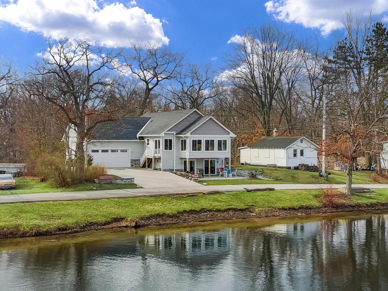 W1143 Lake Drive — photo