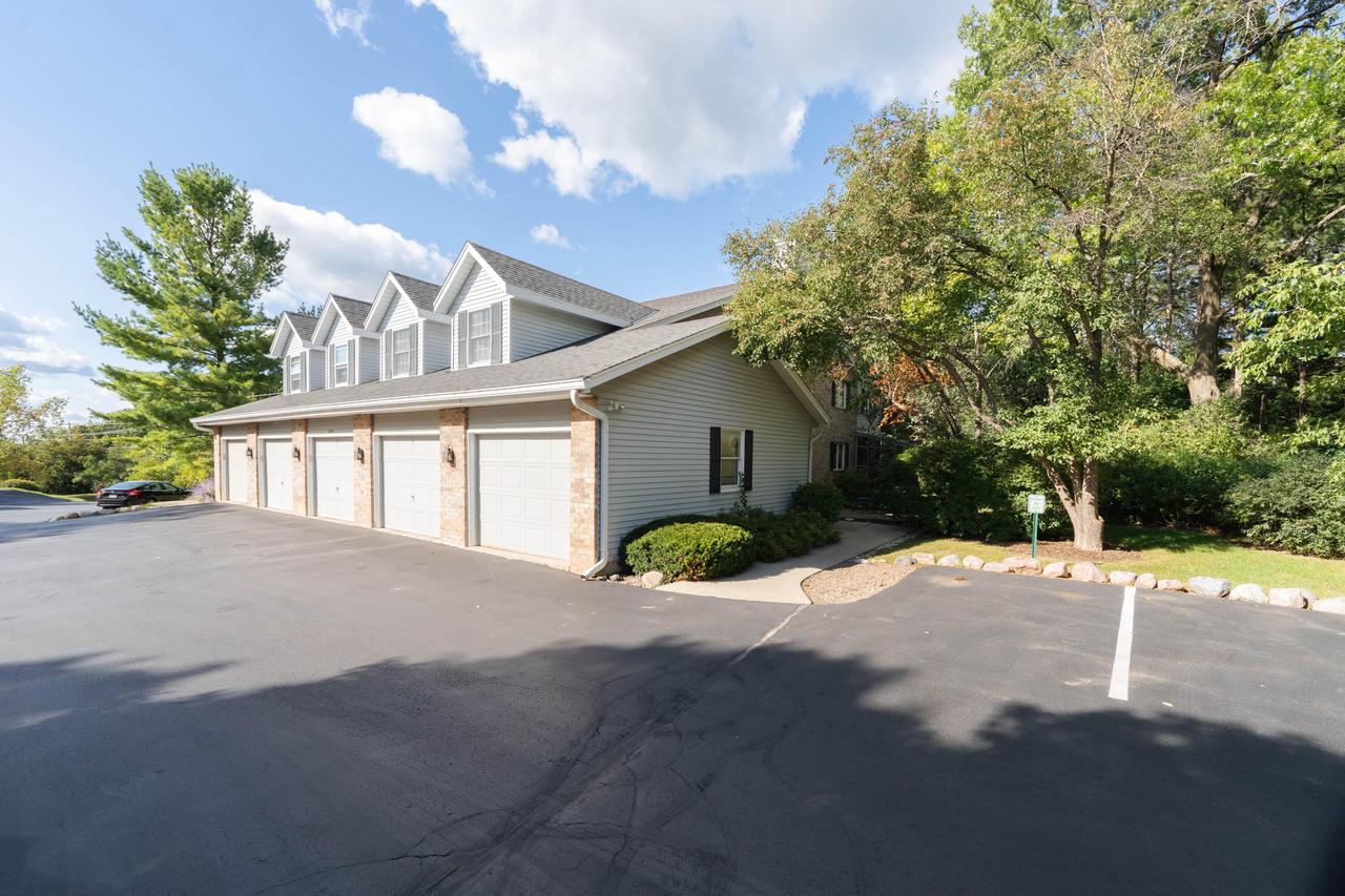 2357 Quail Hollow Court D — photo