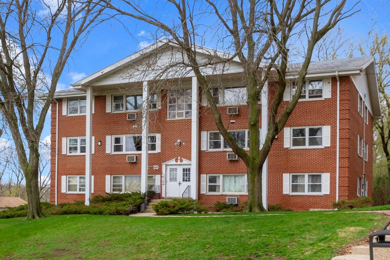 245 Country Club Drive 3a — photo