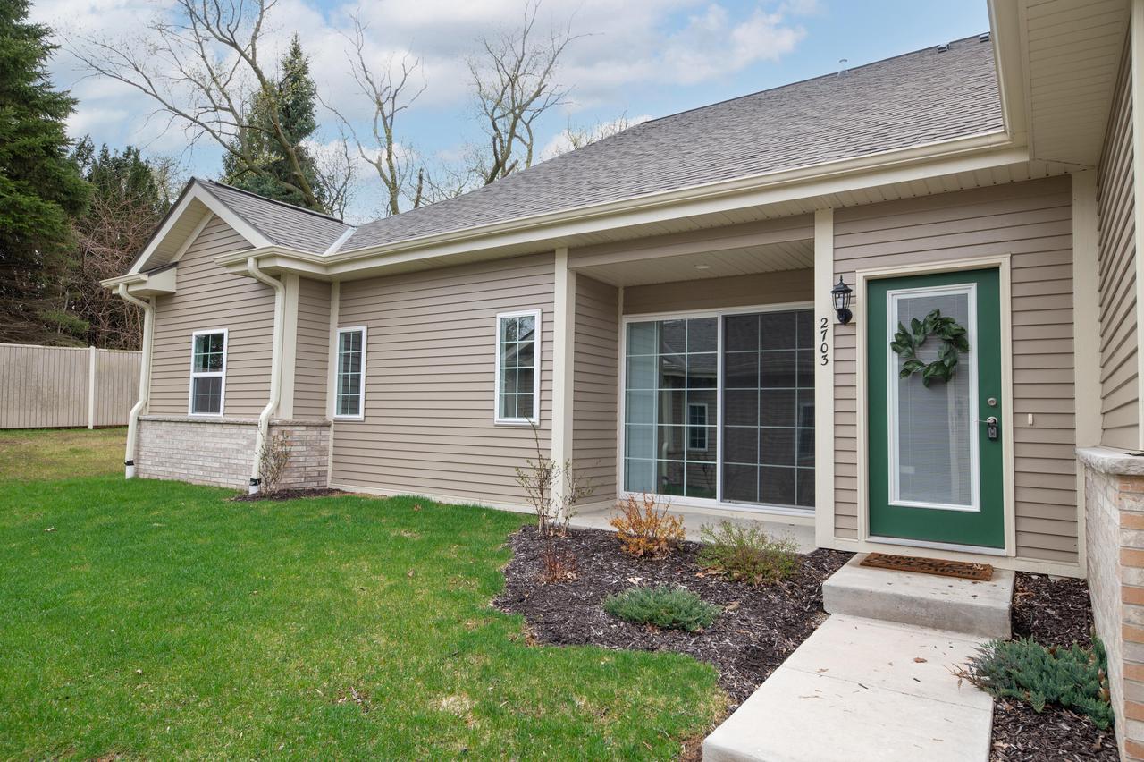 2703 Pond Drive — photo