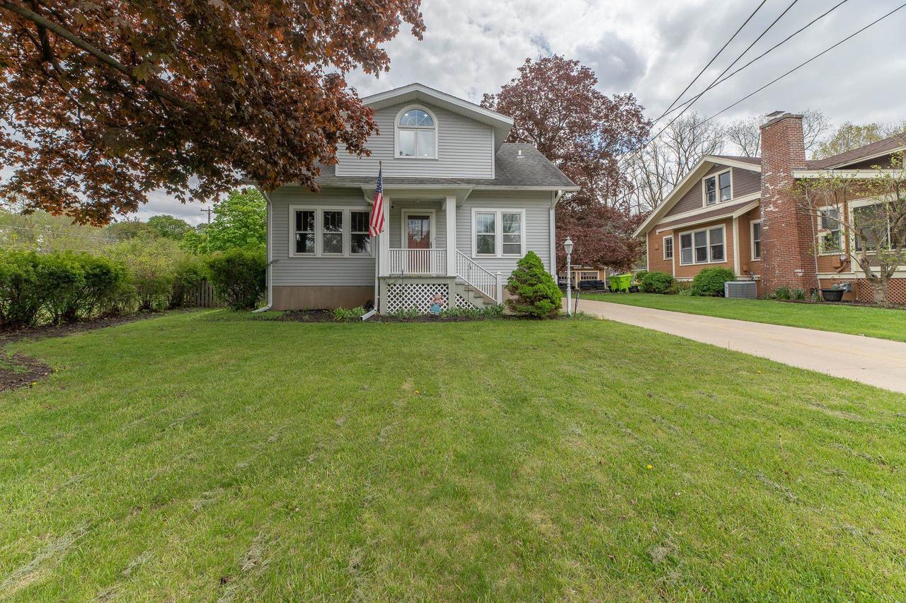 197 W Geneva Street — photo