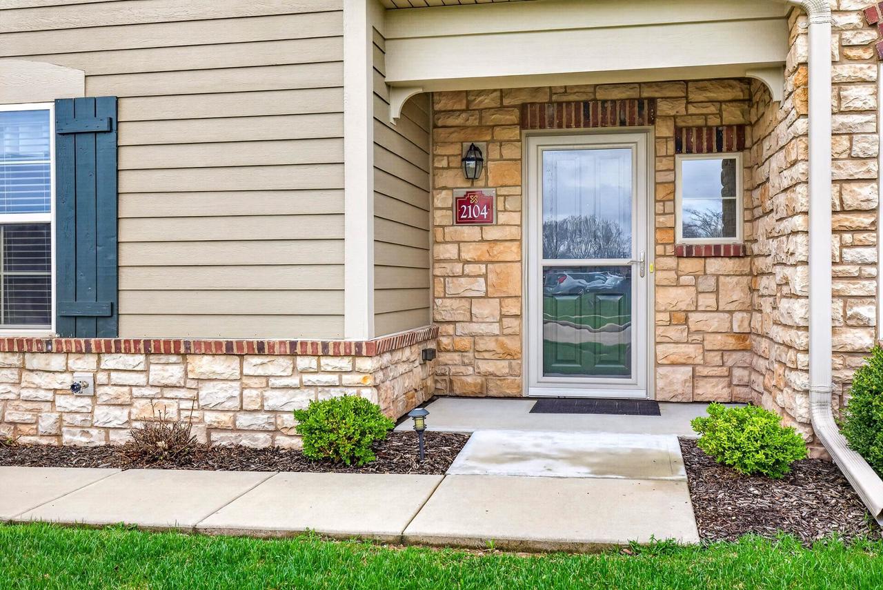2104 E Milestone Drive, Appleton, WI 54913 — photo 2