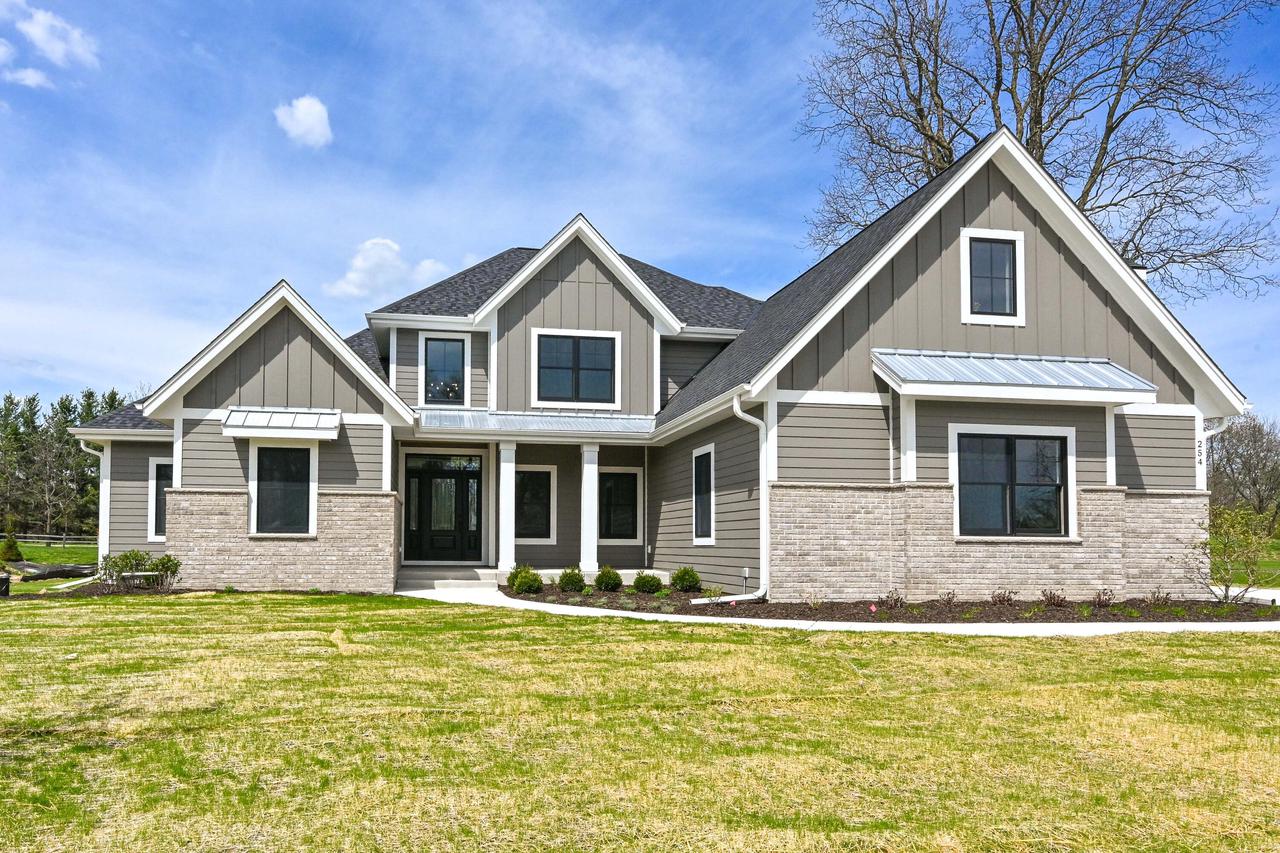 254 River Oaks Circle — photo