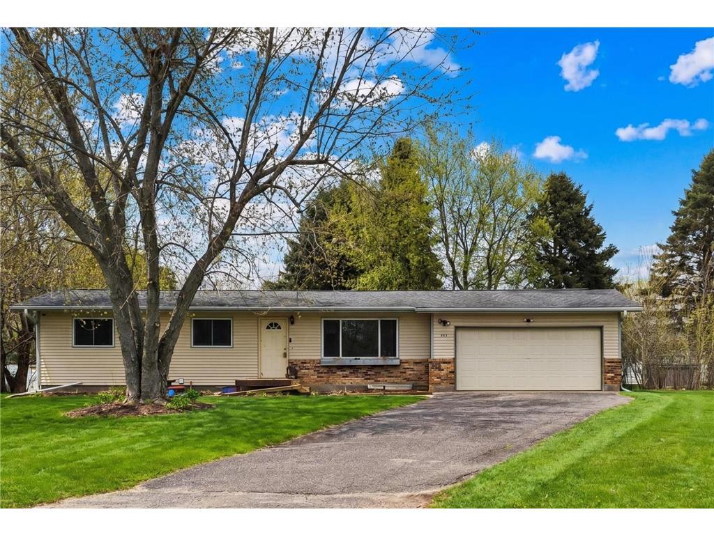 118 Elizabeth Court — photo