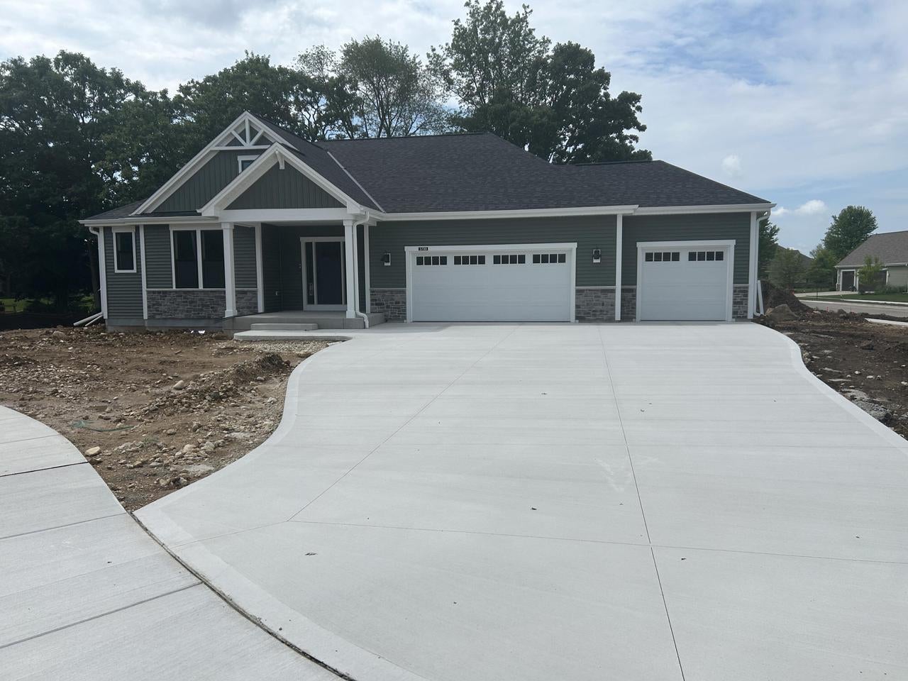 1733 Palmer Court — photo