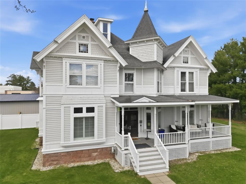 10634 Kansas Avenue — photo