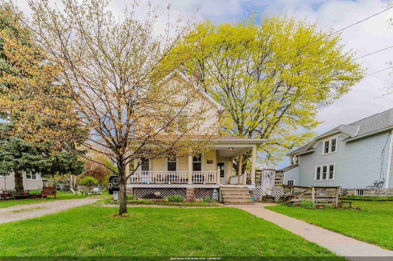 332 Rosalia Street — photo