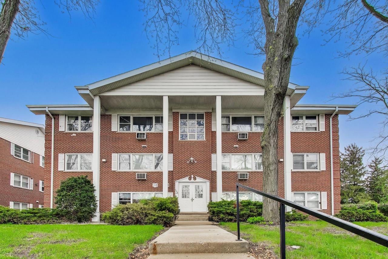 205 Country Club Drive 2C — photo