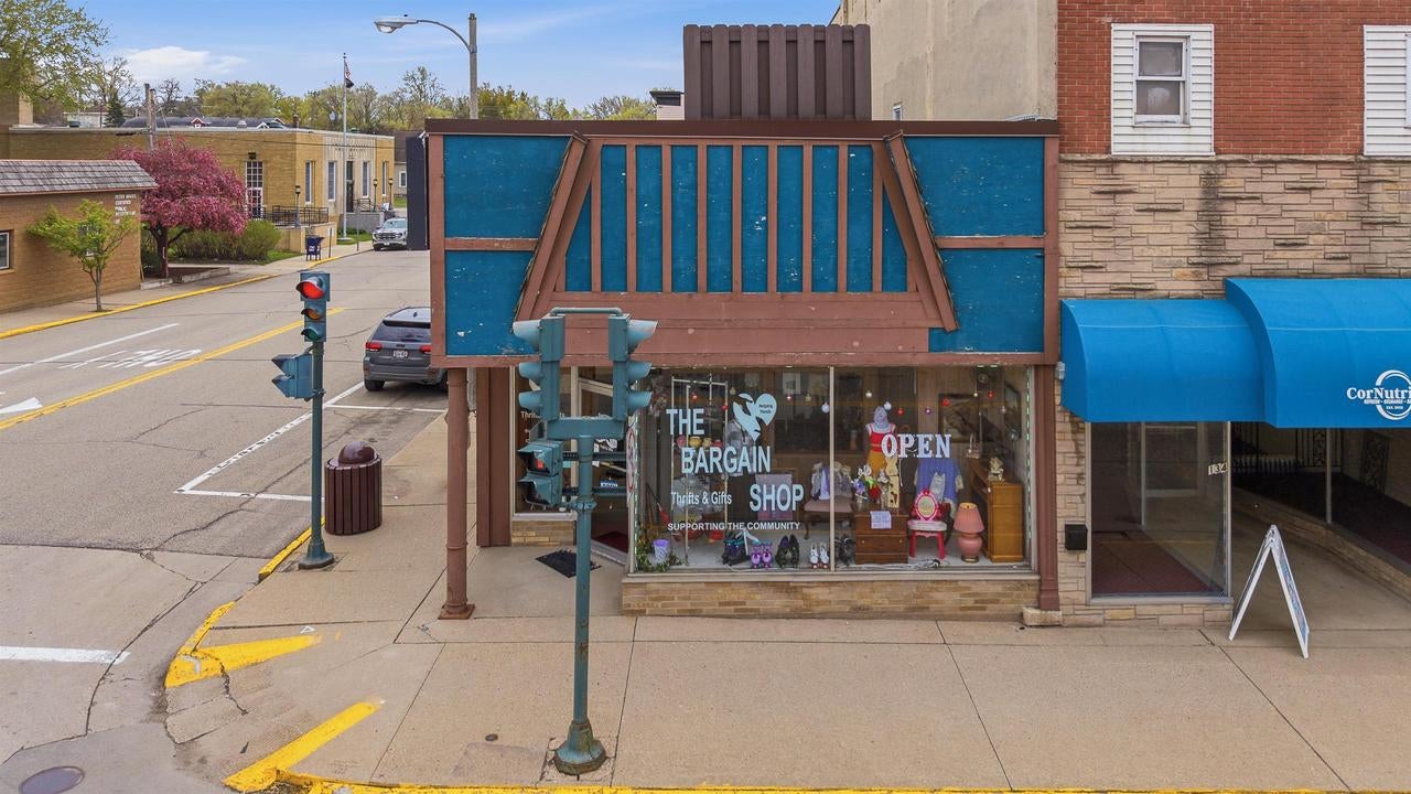 132 W Huron Street — photo