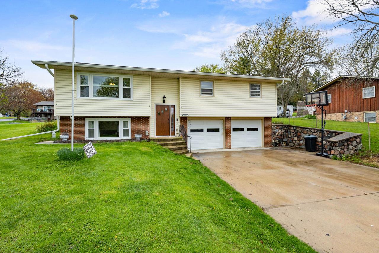 103 Moorland Drive — photo