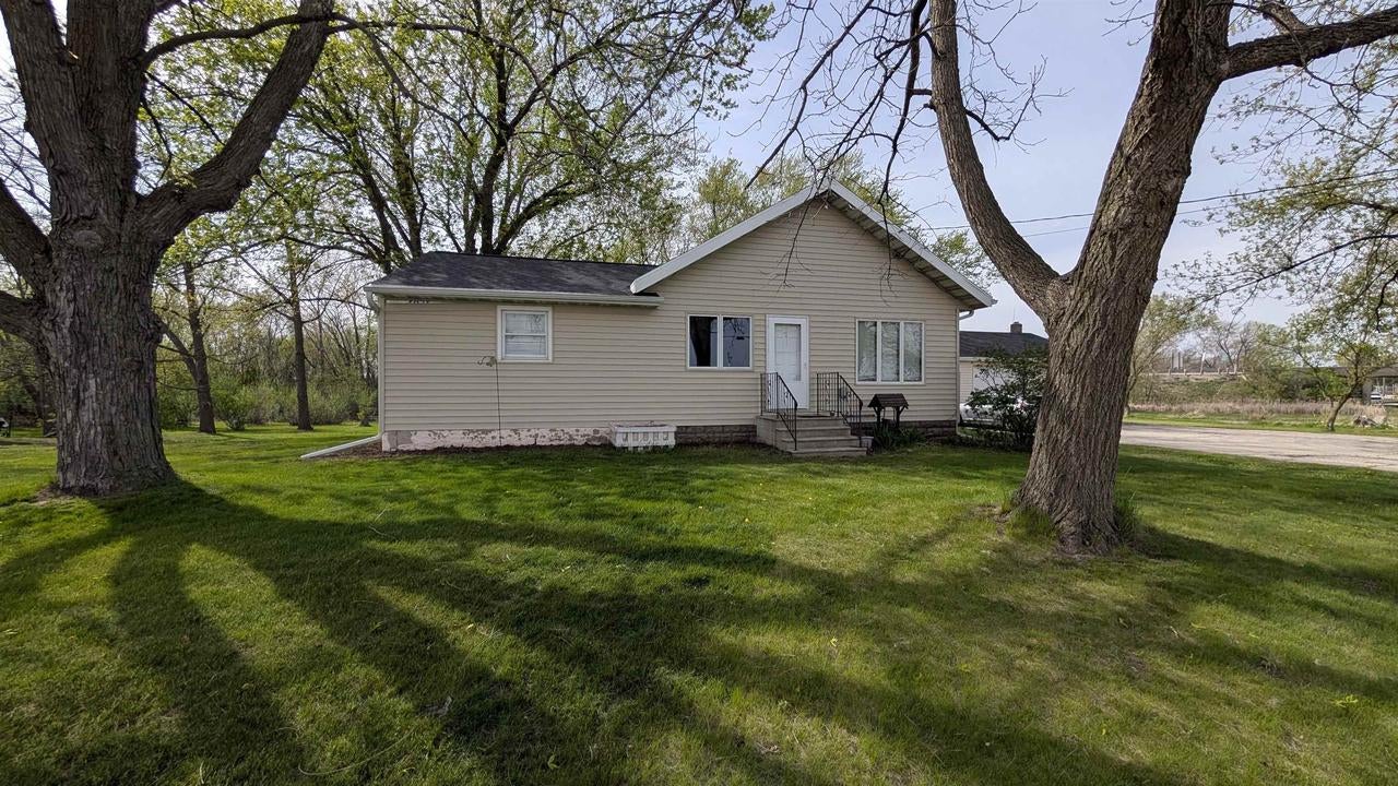 1251 Maloney Road — photo