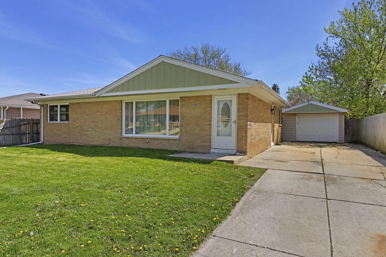 1237 Virginia STREET, Racine, WI 53405 — photo 2