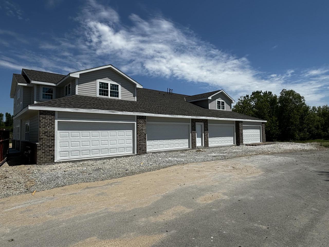 465 Hillary Circle a — photo