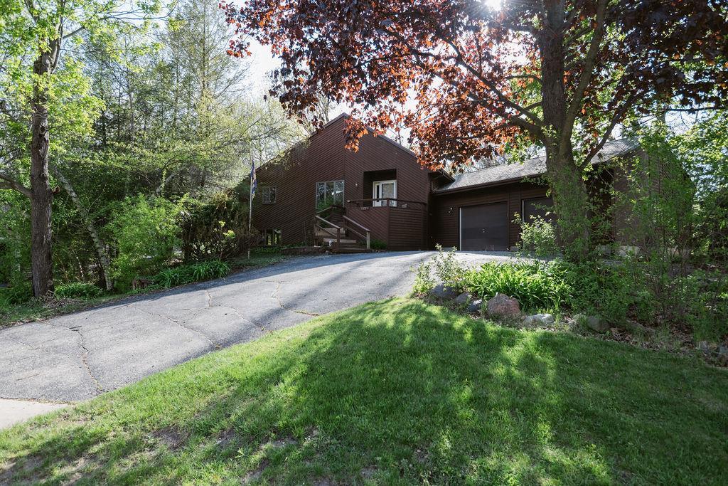 1815 Royal Oaks Drive — photo