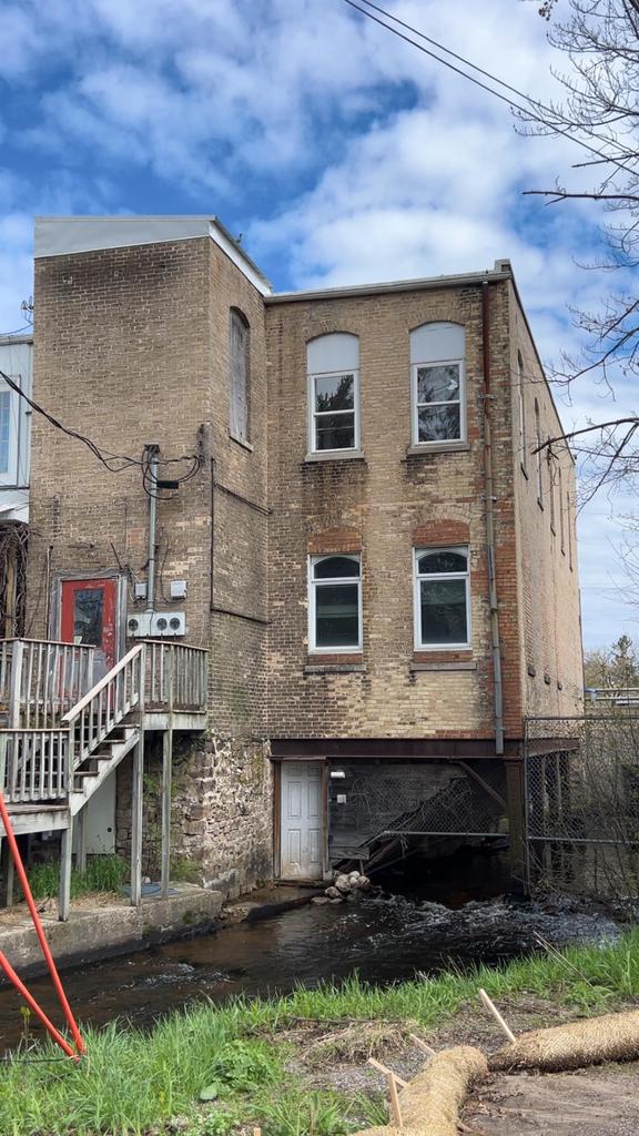 401 W Main Street — photo