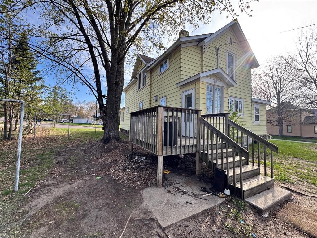 401 Elm Street — photo