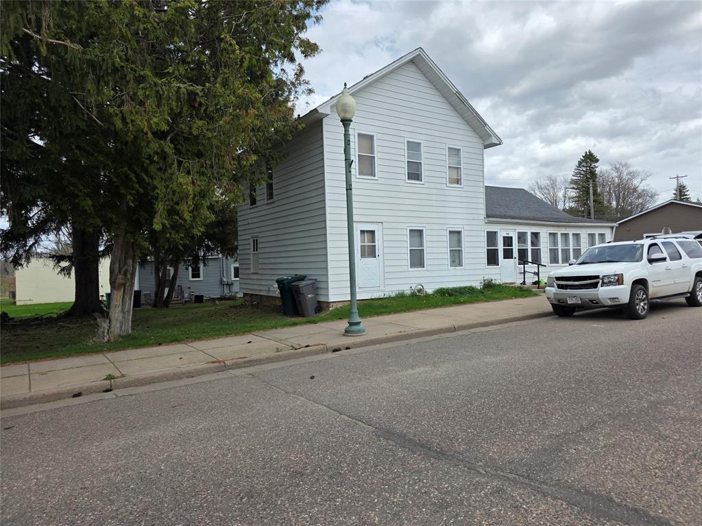 526 E Murray Street, Boyd, WI 54726 — photo 2