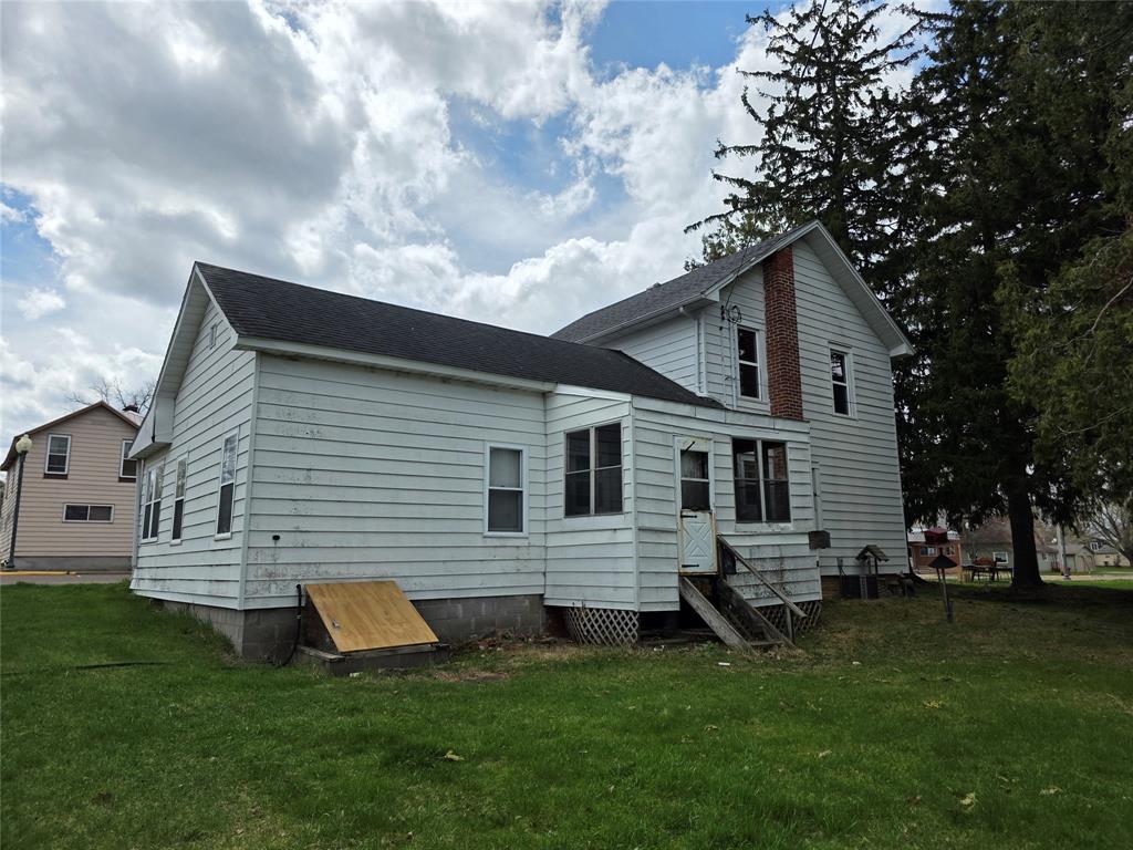 526 E Murray Street, Boyd, WI 54726 — photo 3
