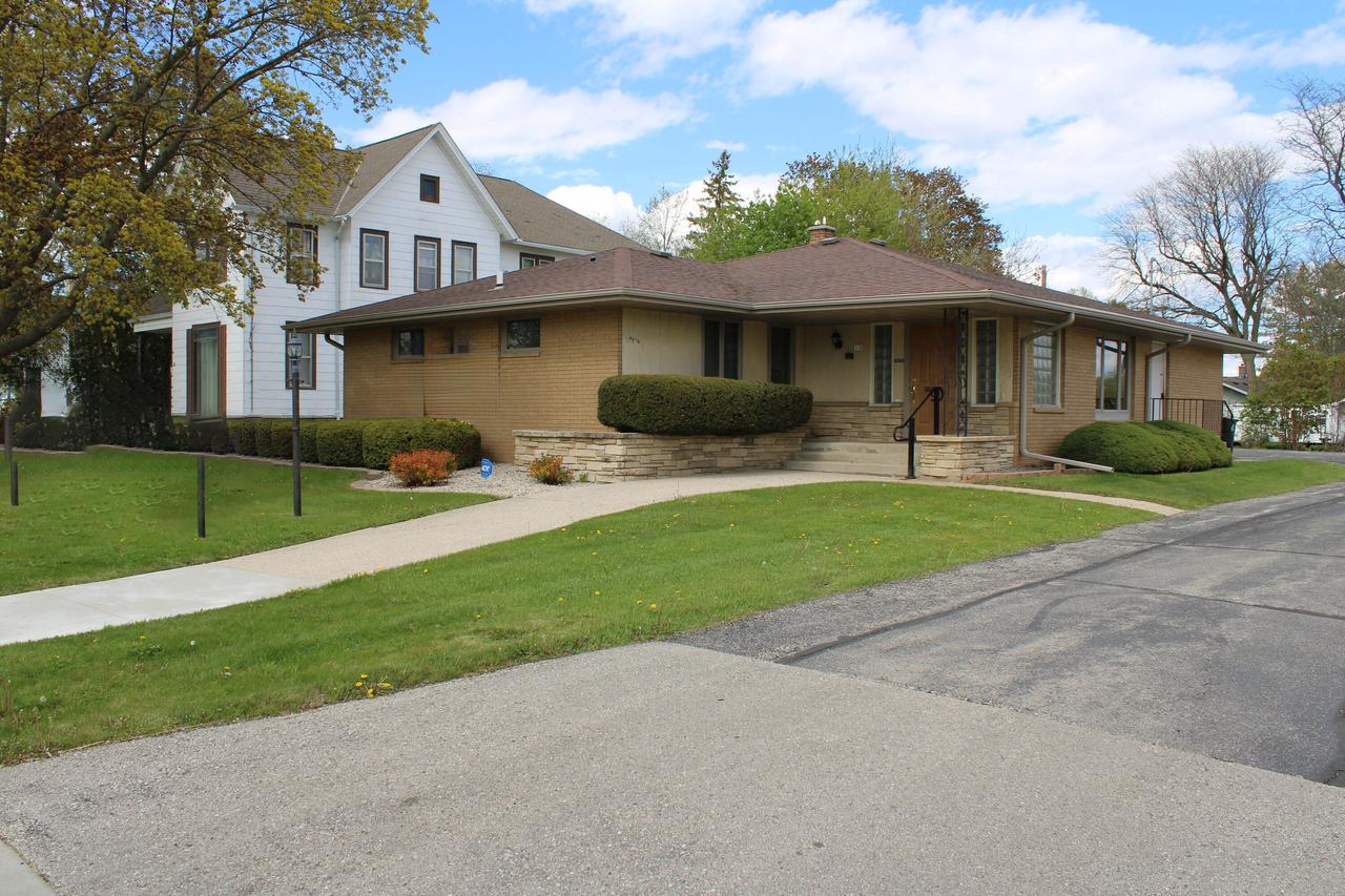 130 N Fond Du Lac Avenue — photo