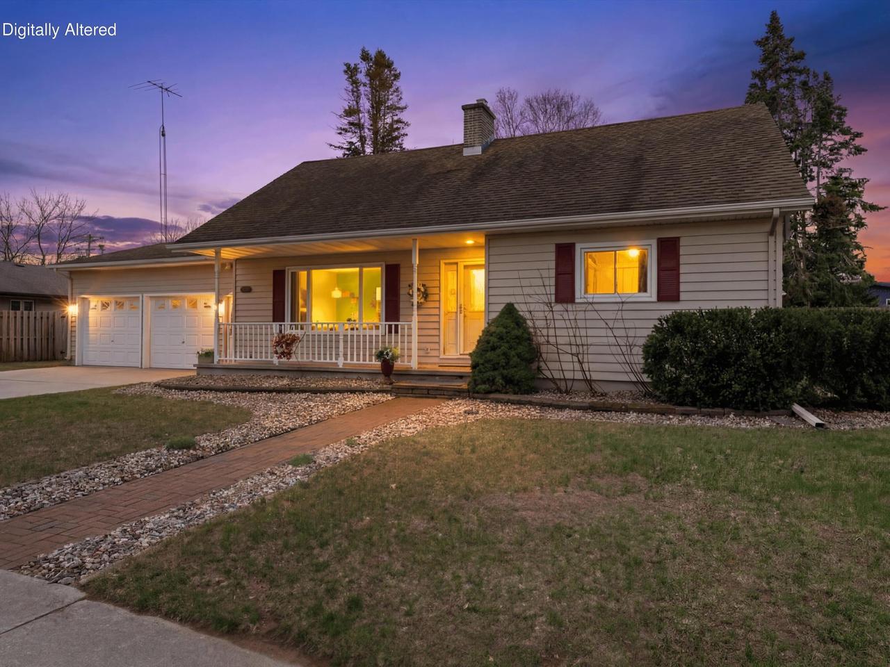 2511 36th Pl, Two Rivers WI 54241 — photo 2