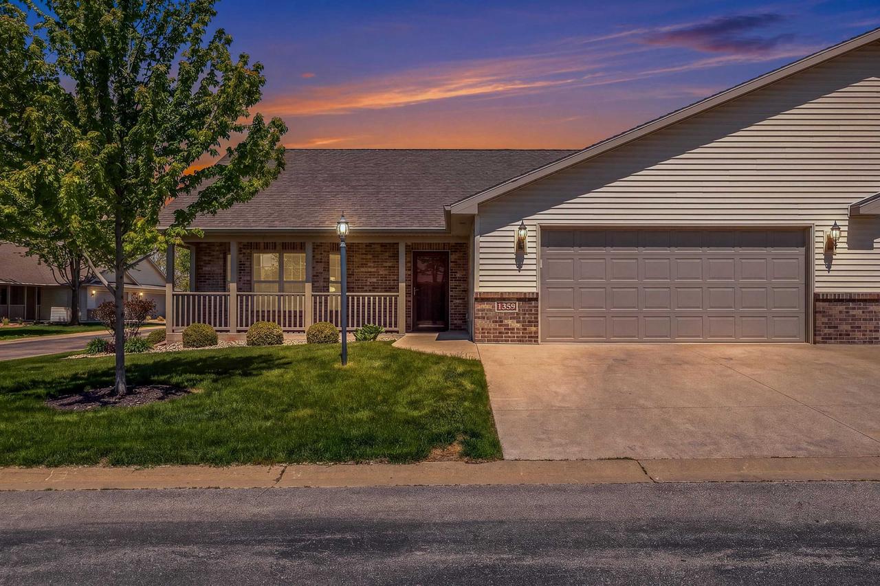 1359 Moonlight Lane — photo