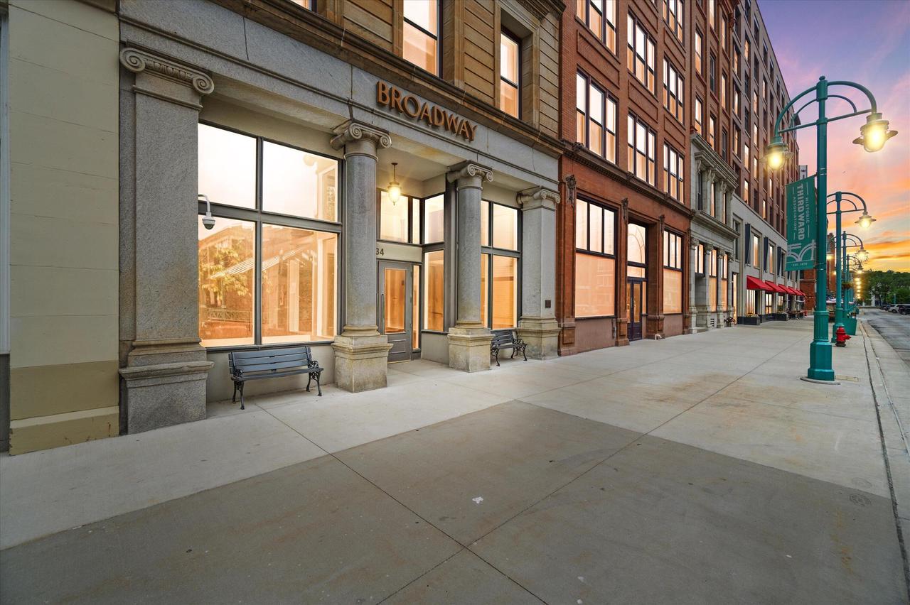 234 N Broadway 310 — photo