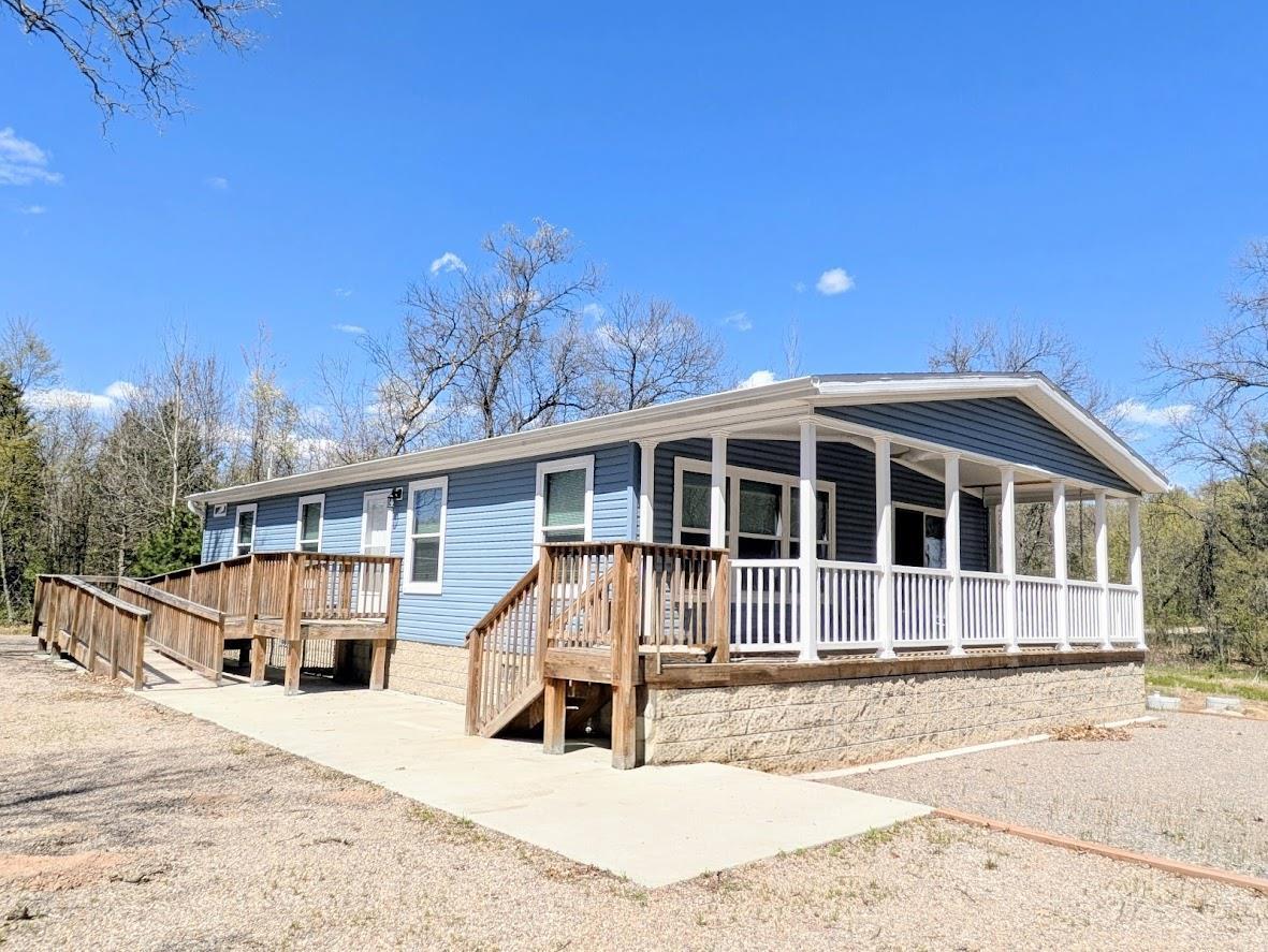 385 Ember Court — photo