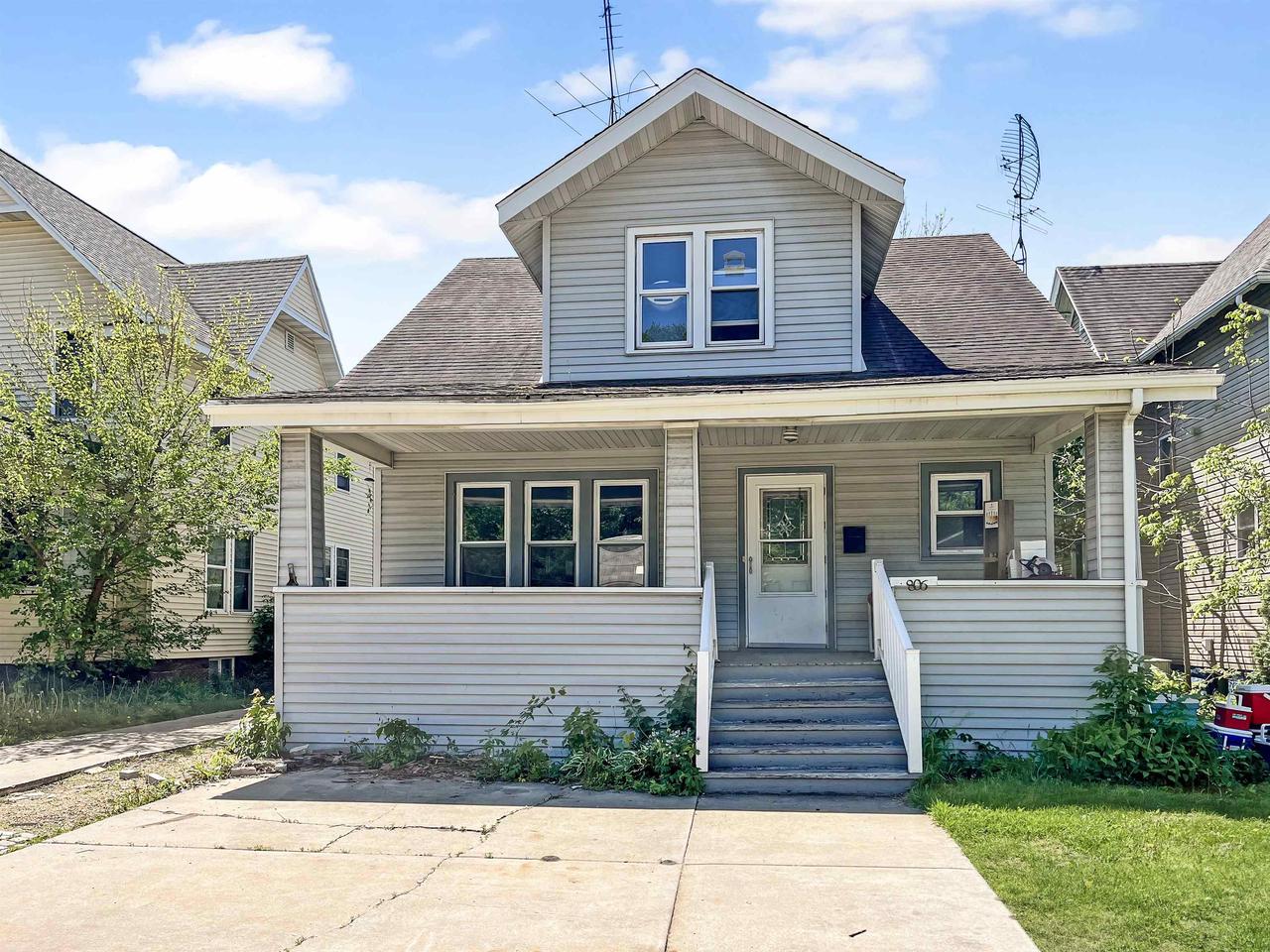 806 E Main Street — photo