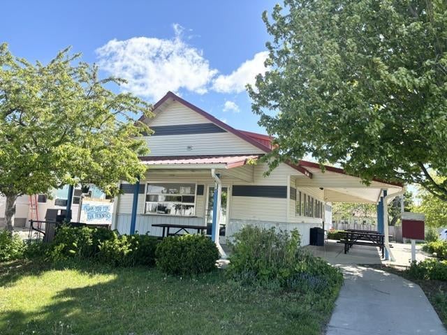718 S Main Street — photo
