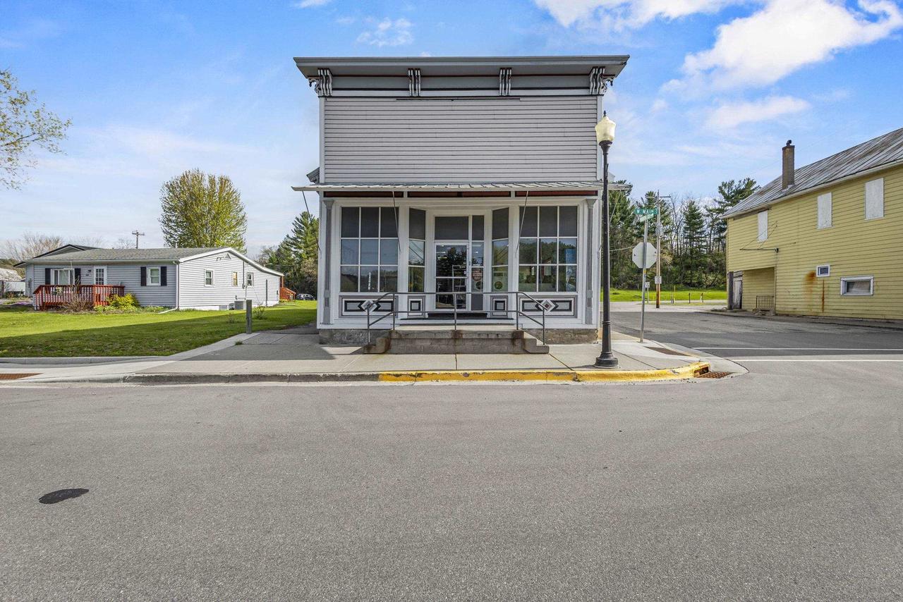 300 W Main Street — photo