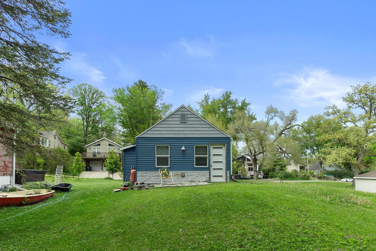 323 Oak Ridge Drive — photo